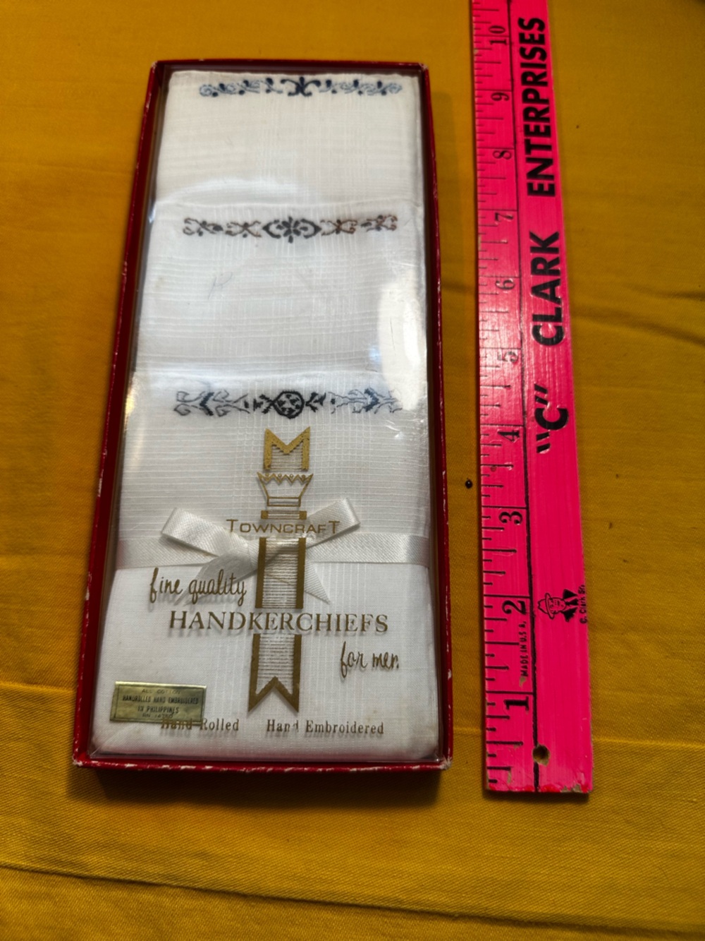 Towncraft White Embroidered Men’s Handkerchiefs